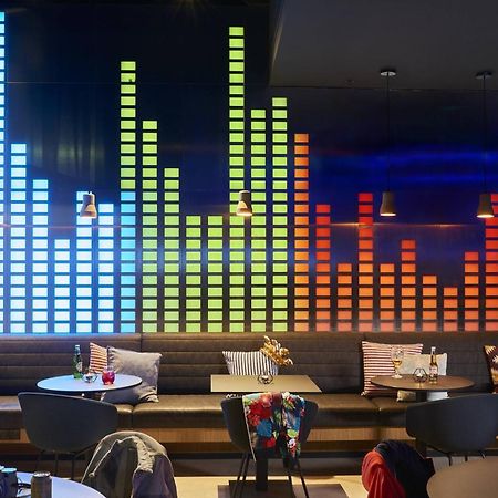 Moxy Birmingham Nec Hotell Bickenhill Exteriör bild