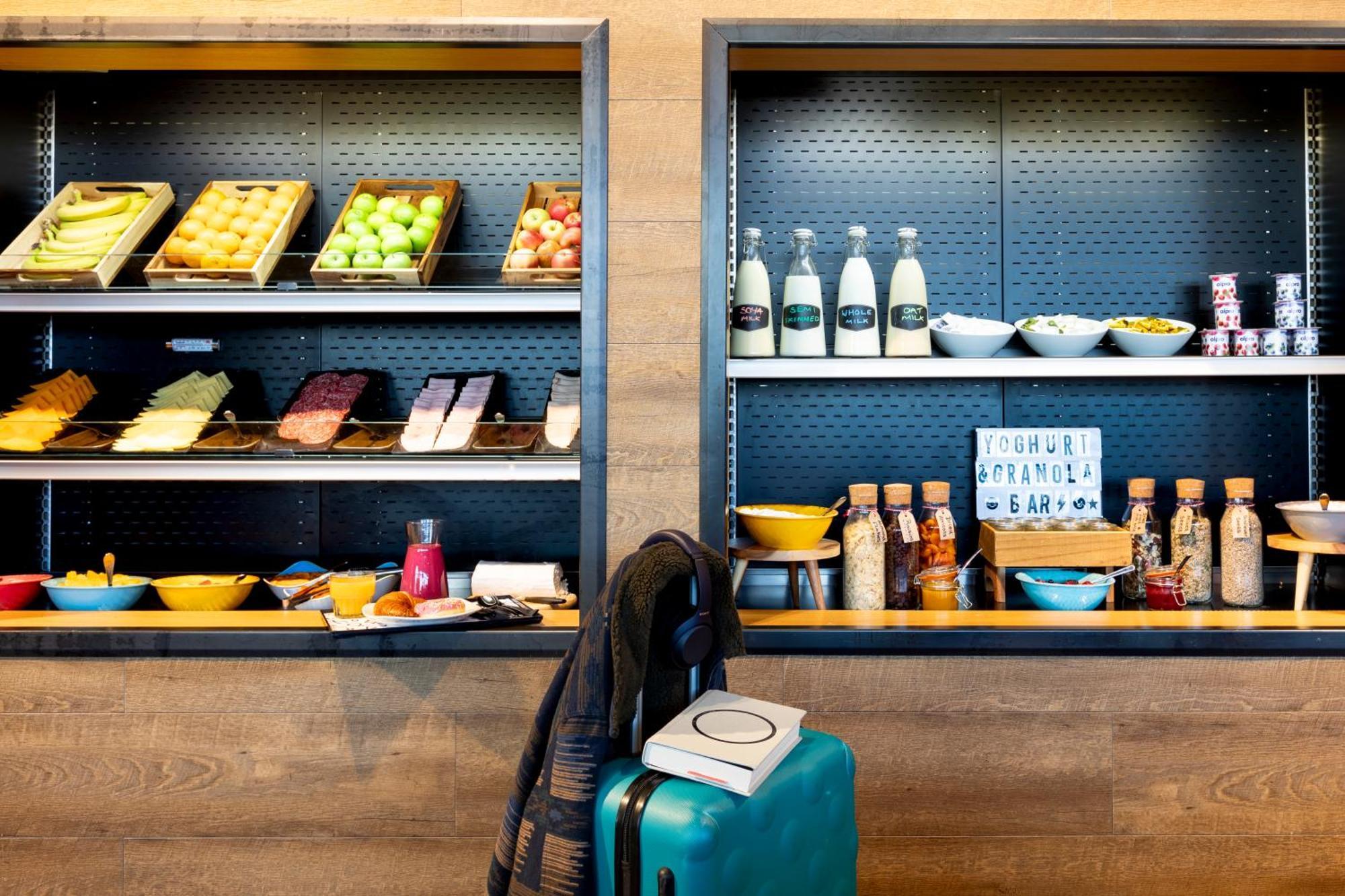 Moxy Birmingham Nec Hotell Bickenhill Exteriör bild