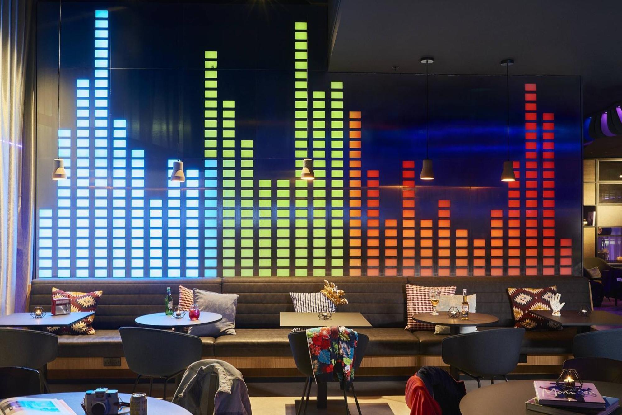 Moxy Birmingham Nec Hotell Bickenhill Exteriör bild