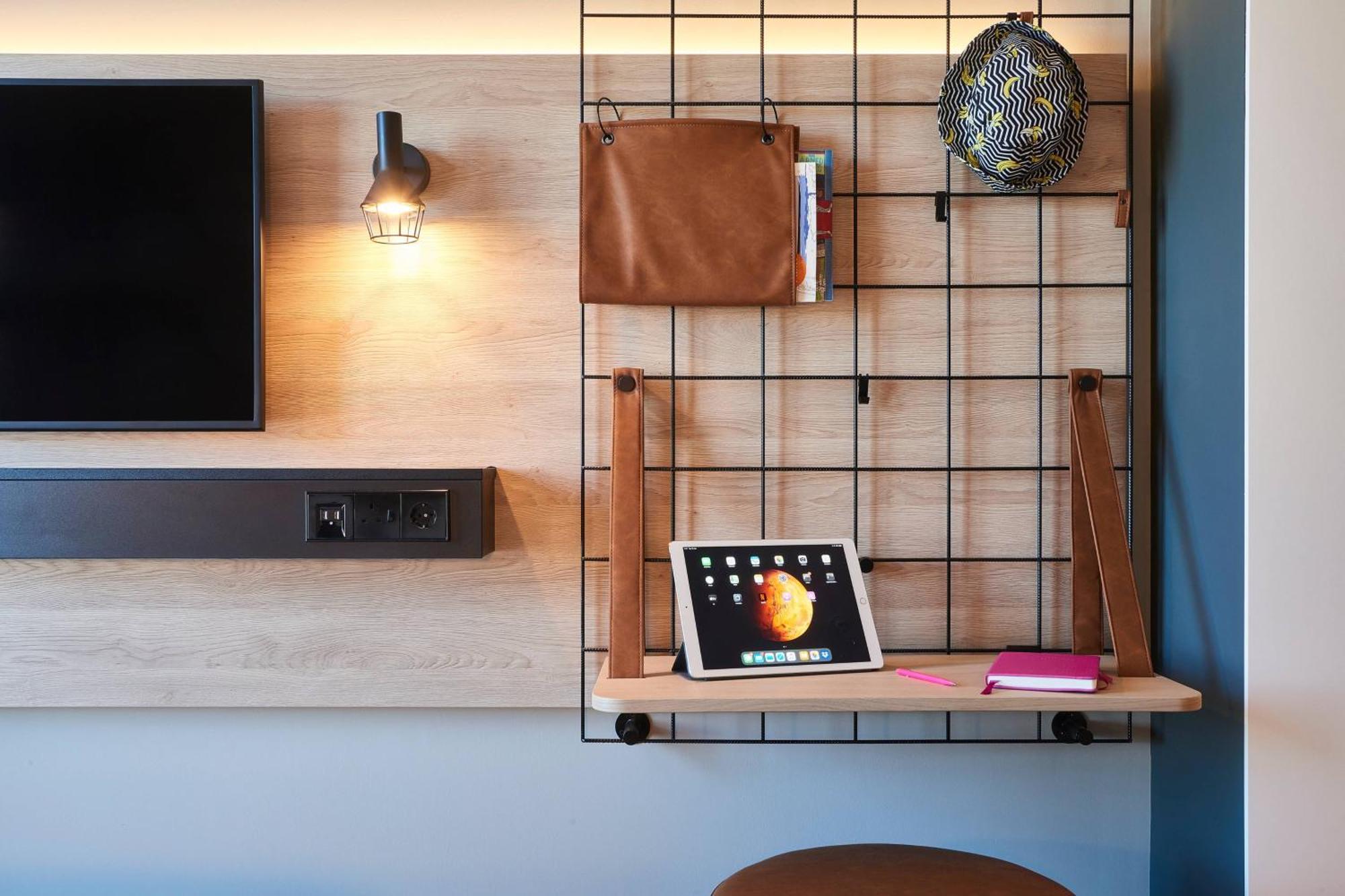 Moxy Birmingham Nec Hotell Bickenhill Exteriör bild