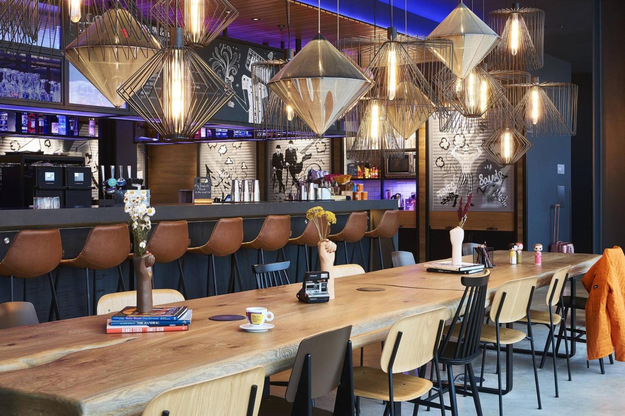 Moxy Birmingham Nec Hotell Bickenhill Exteriör bild